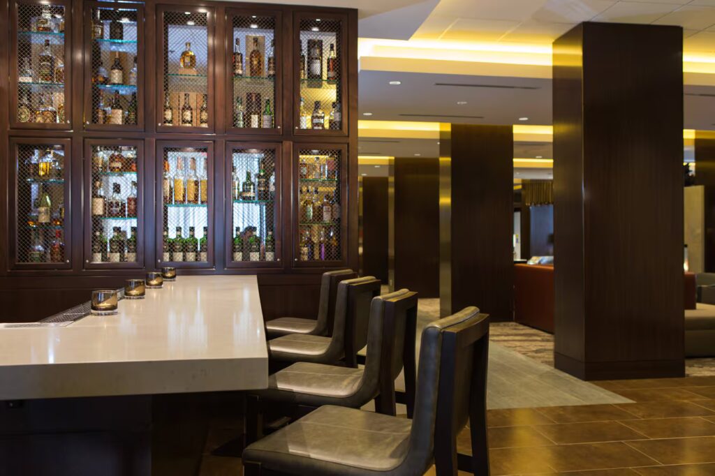 yycdt greatroom 0109 hor clsc.jpg 1024x682