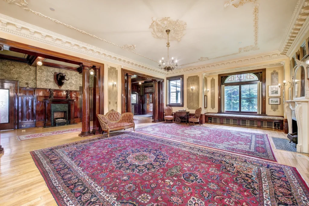 1OQ05FNJBHFK.jpg 1024x683