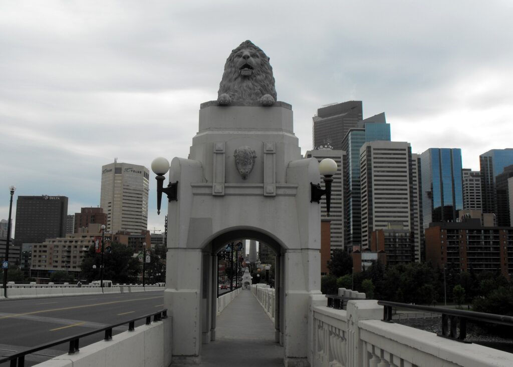 Centre Street Bridge Lion 1024x733